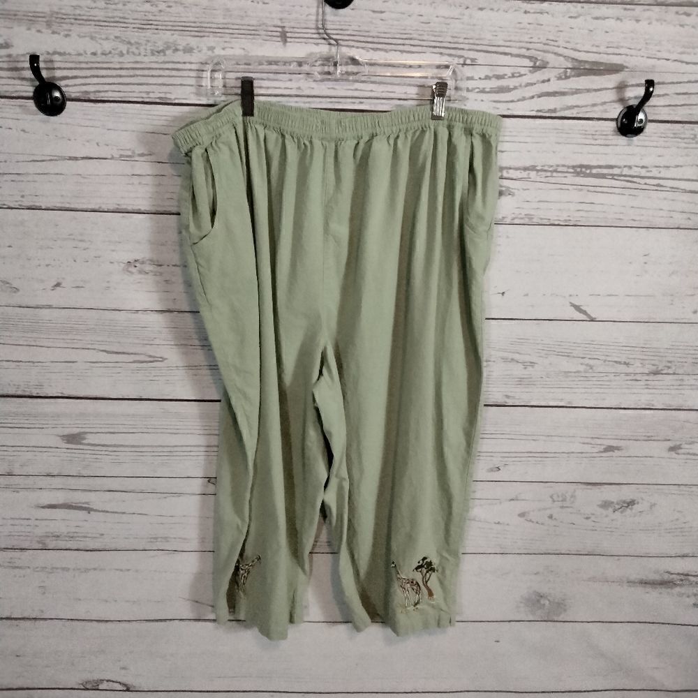 "No Brand" (butterfly symbol) woman's capris